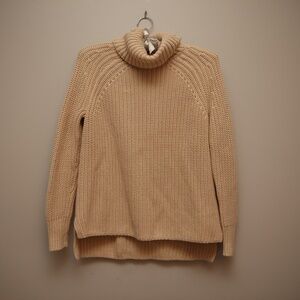 525 Cream turtleneck sweater